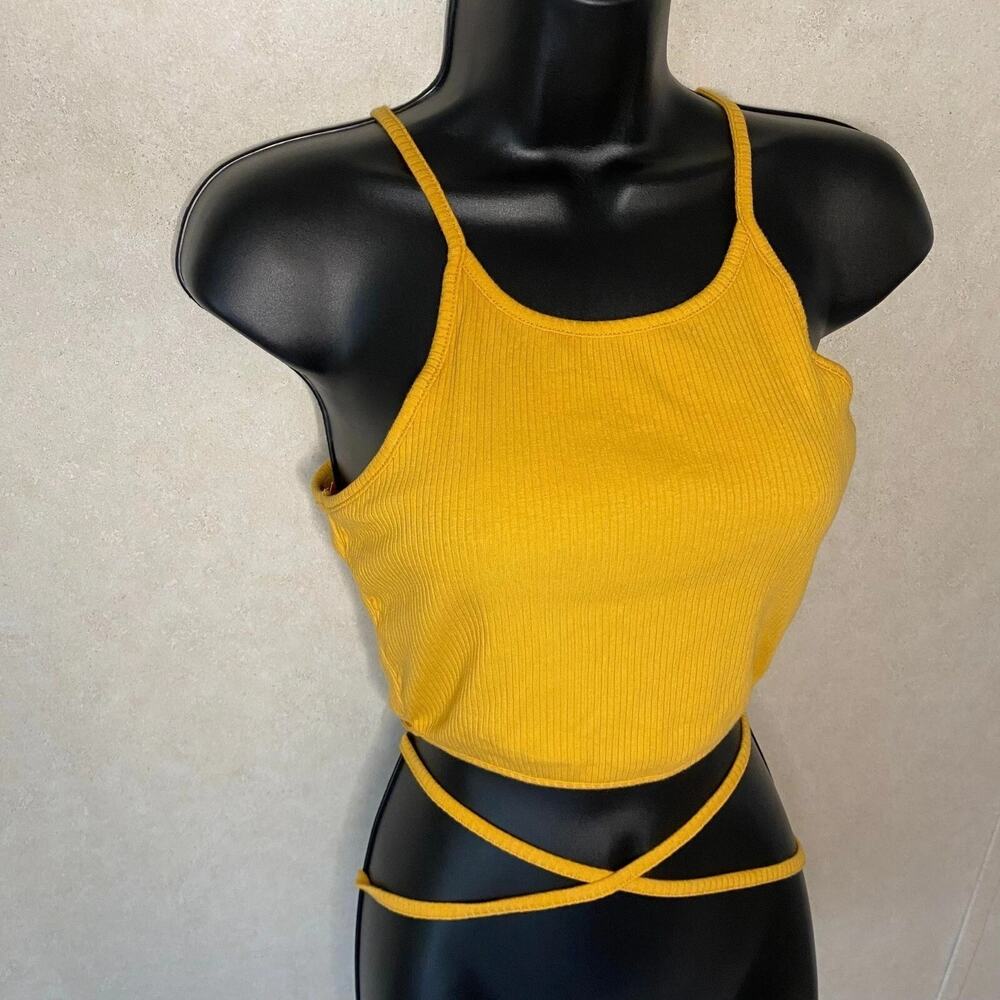 Active USA Knit Crop Tank Top Sleeveless Crop Top Criss Cross Back Strappy Lrg